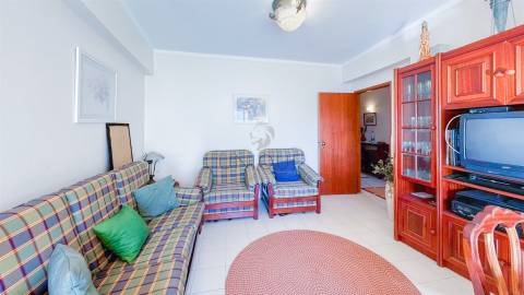 Apartamento T2 em Quarteira