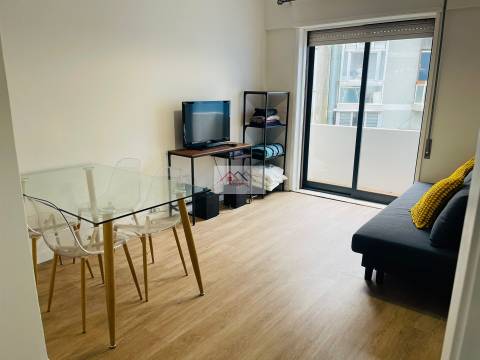 Apartamento T1 mobilado e equipado