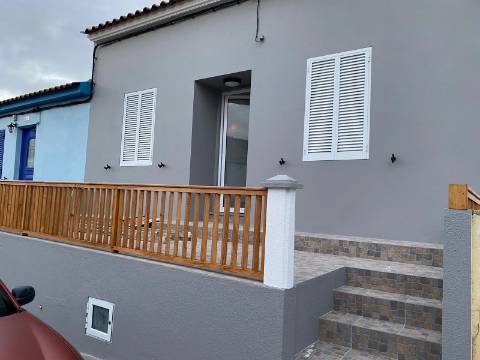 Moradia T4 Venda em Salga,Nordeste