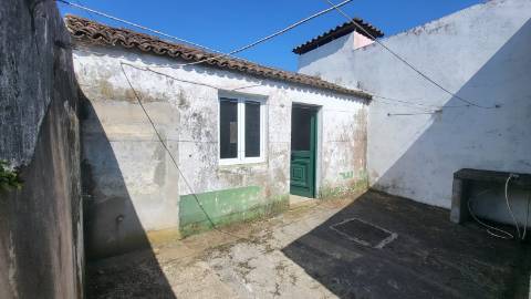 Moradia em Banda T1 Venda em Salga,Nordeste