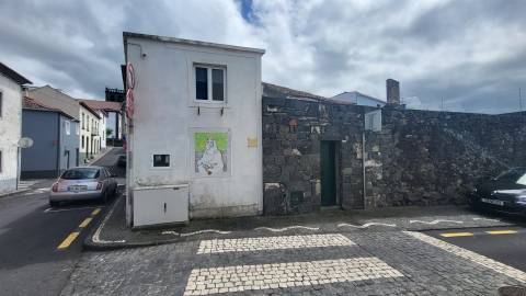 Moradia T2 Venda em Ribeira Grande (Matriz),Ribeira Grande