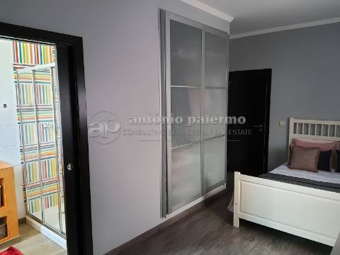 Excelente Moradia V4 para venda