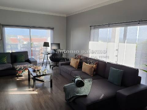 Excelente Moradia V4 para venda