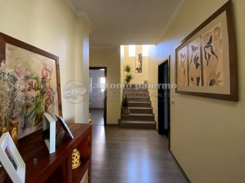 Excelente Moradia V4 para venda