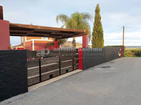 Excelente Moradia V4 para venda