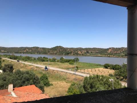 Terreno para construção junto ao Rio Guadiana