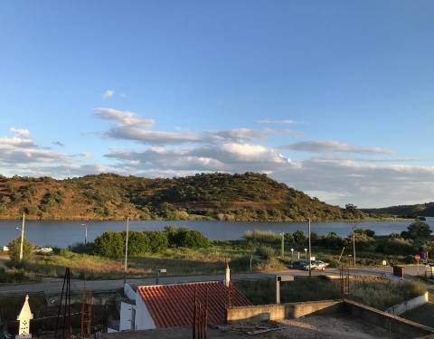 Terreno para construção junto ao Rio Guadiana