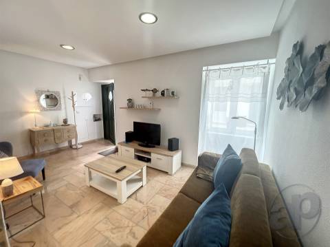 Apartamento tipo T0+1 remodelado