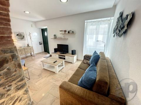 Apartamento tipo T0+1 remodelado