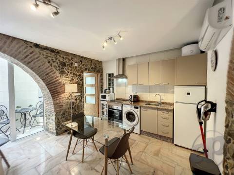 Apartamento tipo T0+1 remodelado