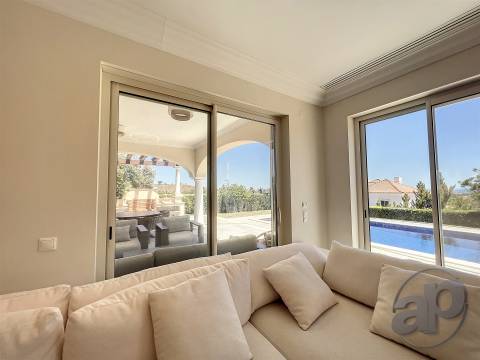 Excelente moradia v4 para venda no Monte Rei Golf