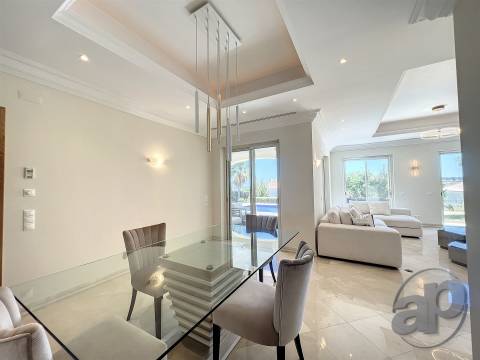 Excelente moradia v4 para venda no Monte Rei Golf