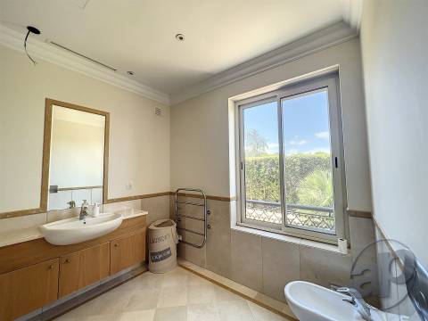 Excelente moradia v4 para venda no Monte Rei Golf