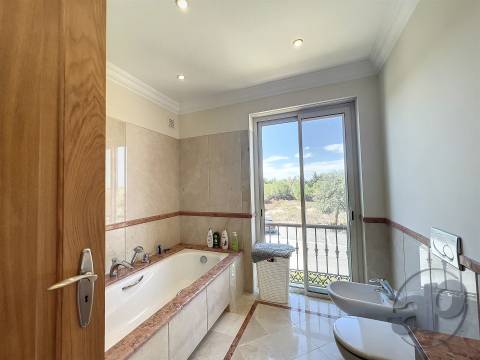 Excelente moradia v4 para venda no Monte Rei Golf