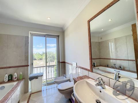 Excelente moradia v4 para venda no Monte Rei Golf