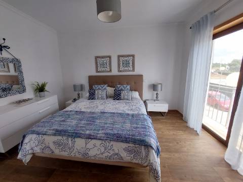 Moradia V3 com piscina para venda