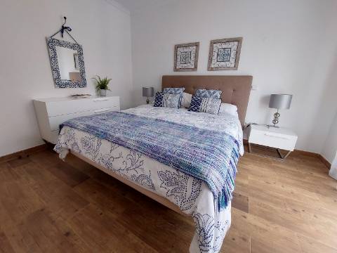 Moradia V3 com piscina para venda