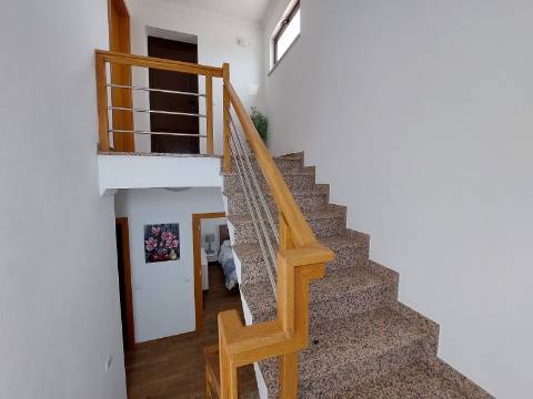 Moradia V3 com piscina para venda