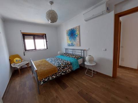 Moradia V3 com piscina para venda