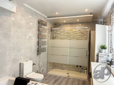 Apartamento duplex T1+3 para venda