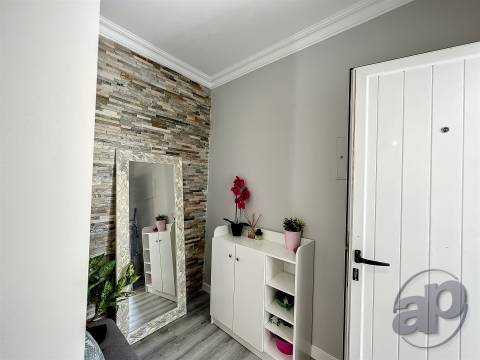 Apartamento duplex T1+3 para venda