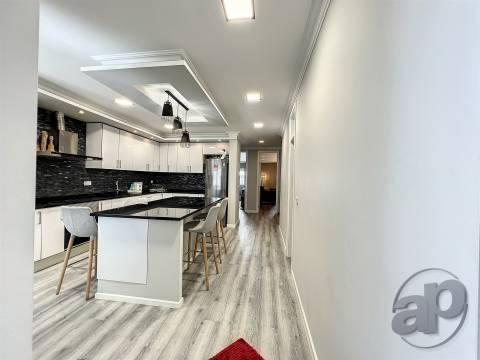 Apartamento duplex T1+3 para venda