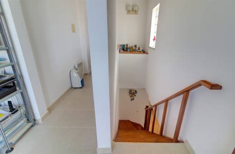 Fantástica Moradia V4 em Altura