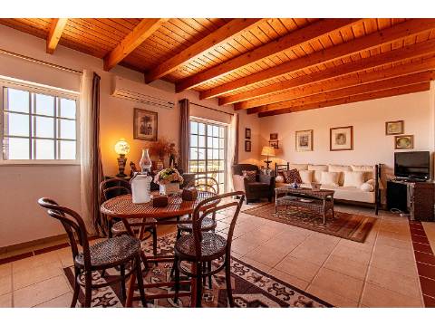 Moradia isolada com piscina e garagem para venda em Altura