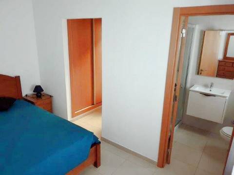 Moradia V3 + anexo para venda em VN Cacela