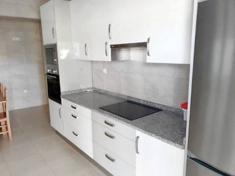 Moradia V3 + anexo para venda em VN Cacela