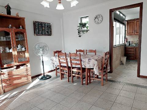 Apartamento T3 duplex na primeira linha Rio