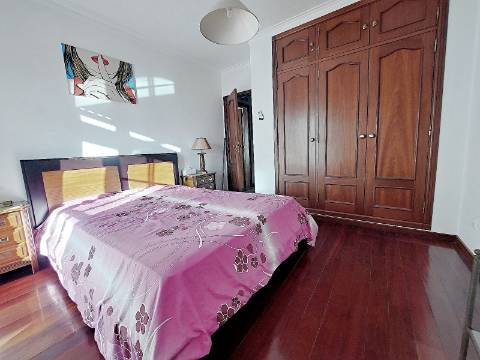 Apartamento T3 duplex na primeira linha Rio