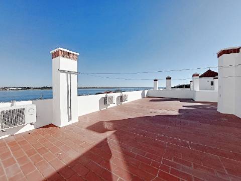 Apartamento T3 duplex na primeira linha Rio