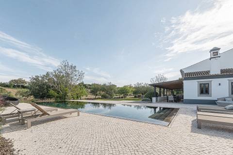 Quinta com 7,6 hectares e moradia V5 para venda em Santo Estevão, Tavira
