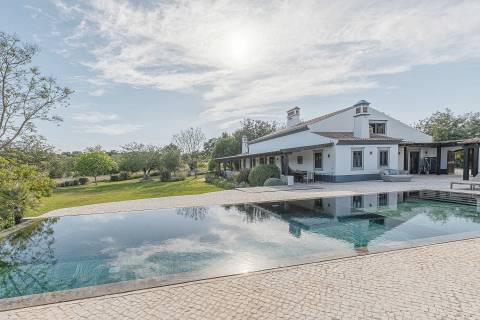 Quinta com 7,6 hectares e moradia V5 para venda em Santo Estevão, Tavira