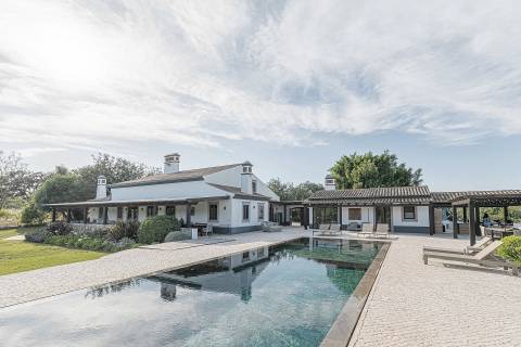 Quinta com 7,6 hectares e moradia V5 para venda em Santo Estevão, Tavira