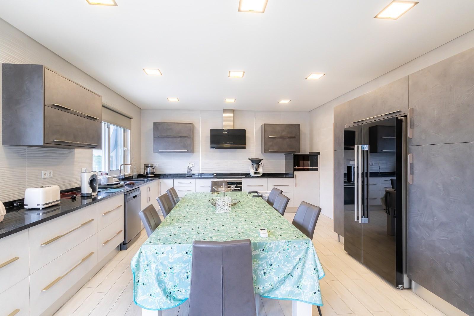 Magnífica moradia de luxo com 4 quartos