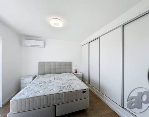 Penthouse T2 com Vista Rio e Amplas Varandas