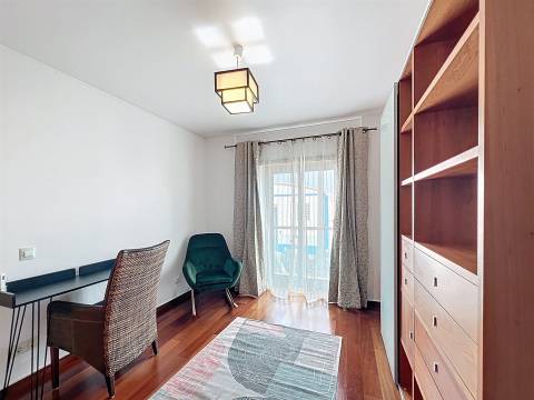 T3 com estacionamento