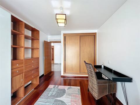 T3 com estacionamento