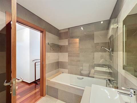 T3 com estacionamento