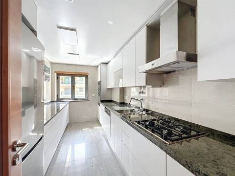 T3 com estacionamento