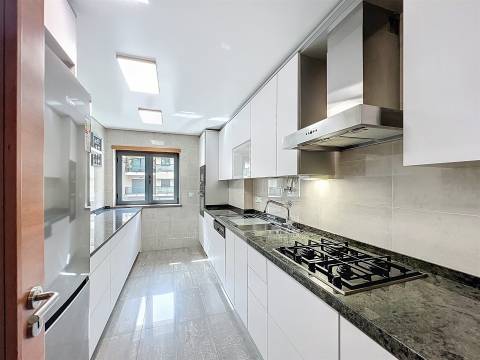 T3 com estacionamento