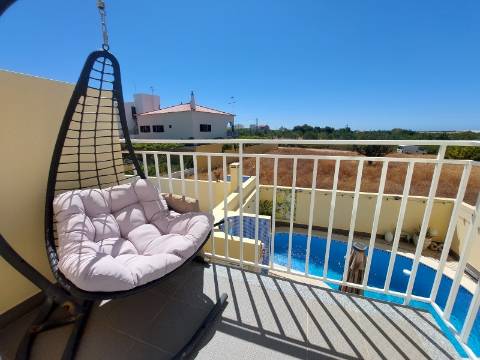 Moradia T3 para venda com piscina