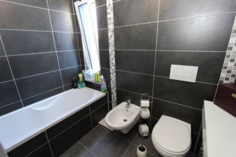 Moradia T3 para venda com piscina