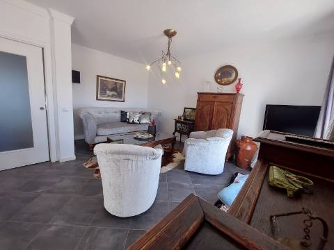 Moradia T3 para venda com piscina