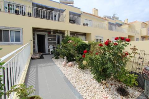 Moradia T3 para venda com piscina