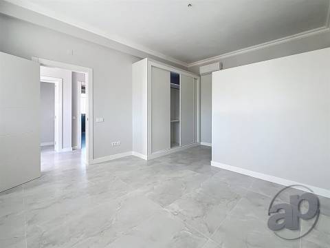 Moradia Térrea T5 com Piscina