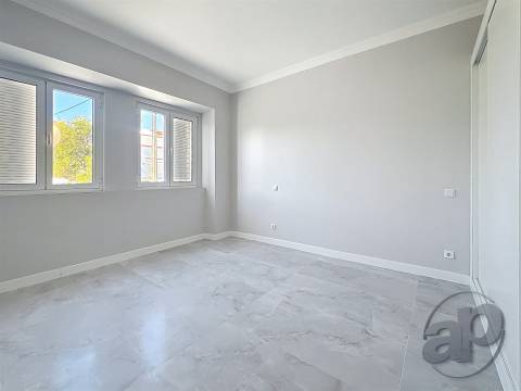Moradia Térrea T5 com Piscina