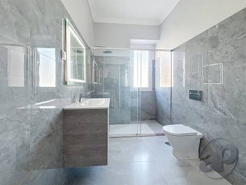 Moradia Térrea T5 com Piscina